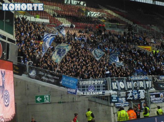 1. FC Kaiserslautern vs MSV Duisburg (2-0) (9)