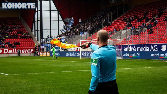 SSV Jahn Regensburg vs MSV Duisburg (1-1) (1)