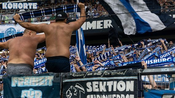 MSV Duisburg vs SG Sonnenhof Großaspach (4-1) (9)
