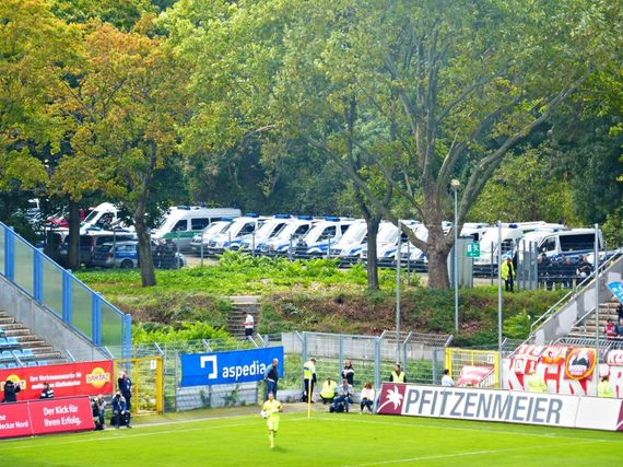 SV Waldhof Mannheim 07 vs Offenbacher FC Kickers (0-2) (2)