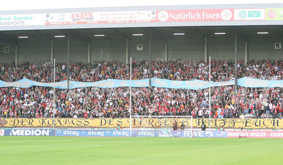 Rot-Weiss Essen vs Rot-Weiß Oberhausen (1-4) (1)