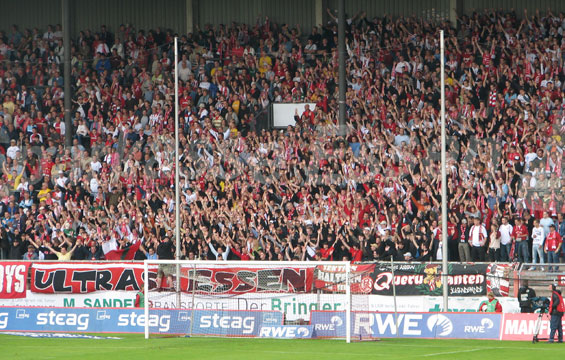 Rot-Weiss Essen vs Rot-Weiß Oberhausen (1-4) (13)