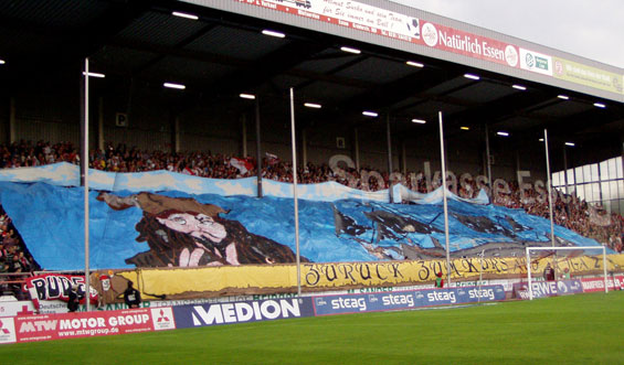Rot-Weiss Essen vs Rot-Weiß Oberhausen (1-4) (18)