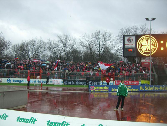 Rot-Weiß Oberhausen vs Rot-Weiss Essen (1-0) (13)