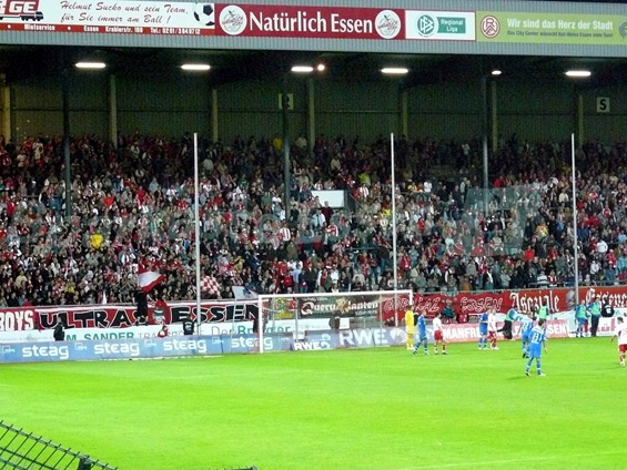 Rot-Weiss Essen vs Eintracht Braunschweig (0-0) (1)