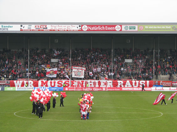 Rot-Weiss Essen vs 1. FC Kaiserlautern II (3-0) (3)