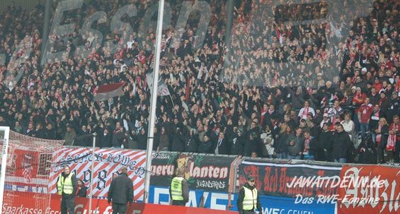 Rot-Weiss Essen vs 1. FC Kleve (4-0) (2)
