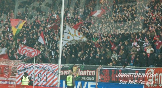 Rot-Weiss Essen vs 1. FC Kleve (4-0) (3)