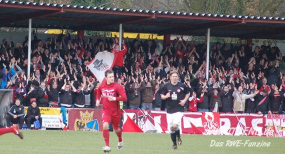 SV Schermbeck vs Rot-Weiss Essen (1-2) (11)