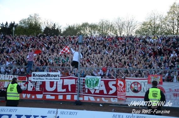 Sportfreunde Siegen vs Rot-Weiss Essen (1-2) (9)