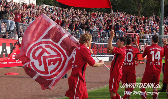 Schwarz-Weiß Essen vs Rot-Weiss Essen (0-1) (13)