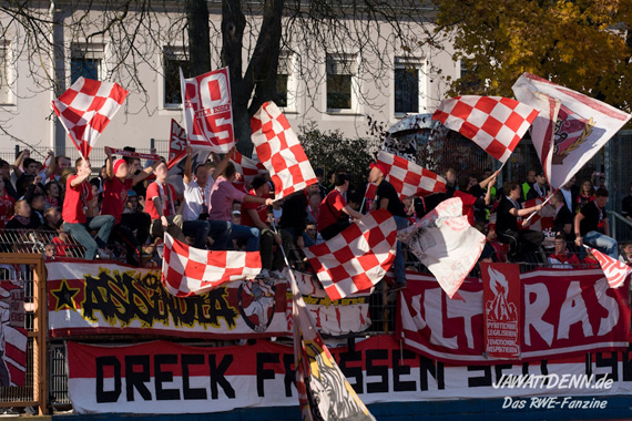 SV Eintracht Trier 05 vs Rot-Weiss Essen (0-0) (9)