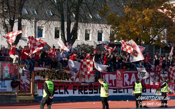 SV Eintracht Trier 05 vs Rot-Weiss Essen (0-0) (10)