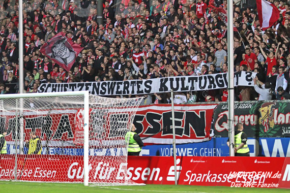 Rot-Weiss Essen vs SC Wiedenbrück 2000 (1-2) (2)