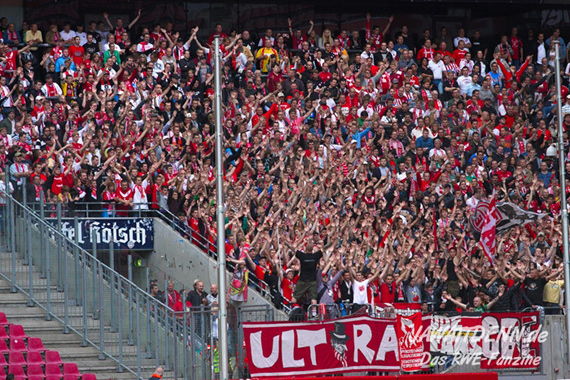 1. FC Köln II vs Rot-Weiss Essen (2-1) (24)