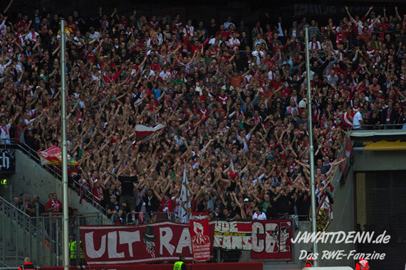 1. FC Köln II vs Rot-Weiss Essen (2-1) (25)