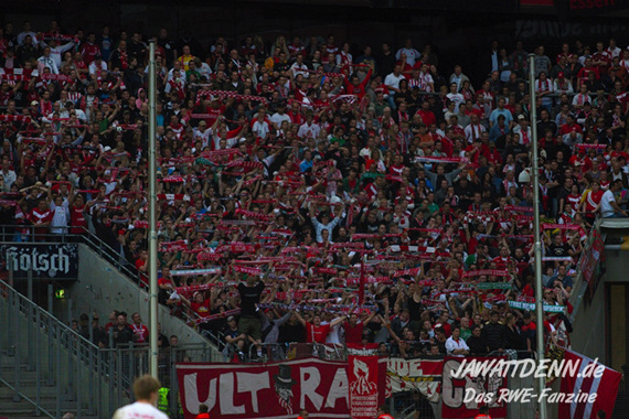 1. FC Köln II vs Rot-Weiss Essen (2-1) (26)