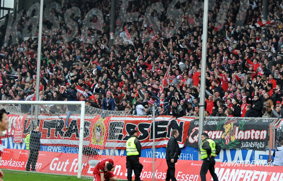 Rot-Weiss Essen vs Wuppertaler SV Borussia (1-1) (8)