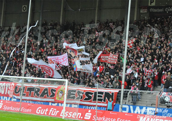 Rot-Weiss Essen vs Bayer 04 Leverkusen II (2-1) (2)