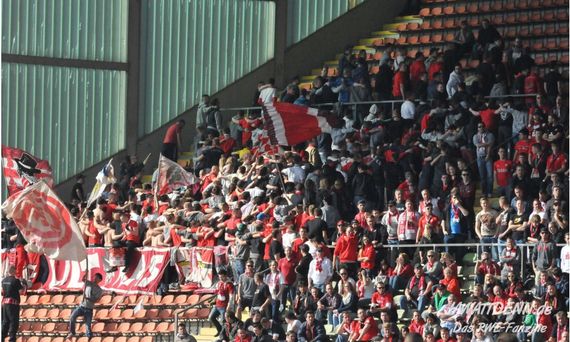 KFC Uerdingen 05 vs Rot-Weiss Essen (1-1) (3)