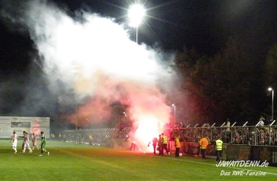 SV Rödinghausen vs Rot-Weiss Essen (0-1) (2)