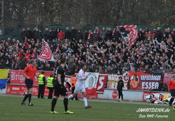 1. FC Köln II vs Rot-Weiss Essen (0-0) (17)