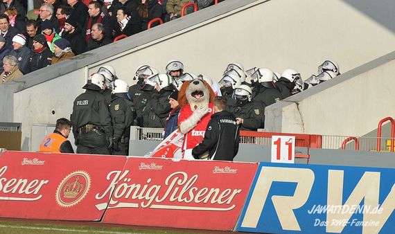 Rot-Weiß Oberhausen vs Rot-Weiss Essen (1-0) (39)