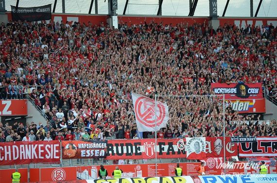 Rot-Weiss Essen vs TSV Alemannia Aachen (1-1) (5)