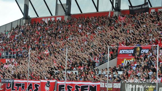 Rot-Weiss Essen vs TSV Alemannia Aachen (1-1) (14)