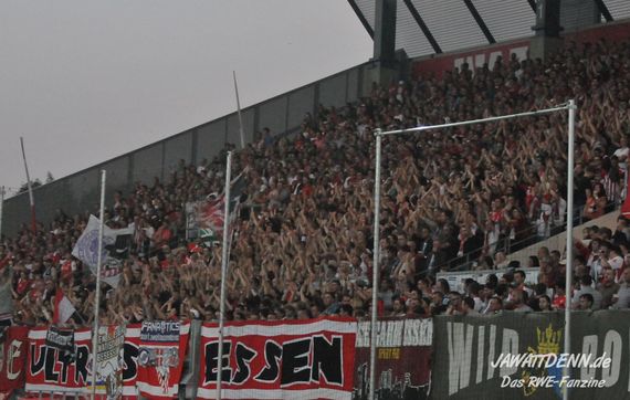 FC Kray vs Rot-Weiss Essen (4-2) (14)