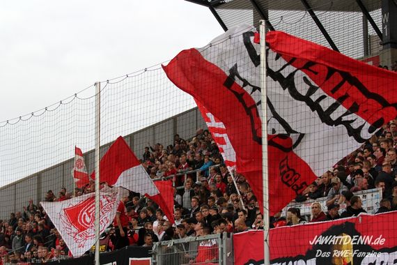 Rot-Weiss Essen vs FC Schalke 04 II (2-0) (7)