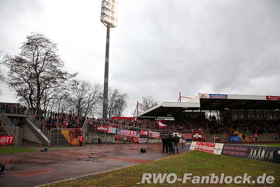 Rot-Weiß Oberhausen vs Rot-Weiss Essen (2-1) (5)