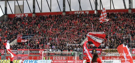 Rot-Weiss Essen vs TSV Alemannia Aachen (3-2) (18)