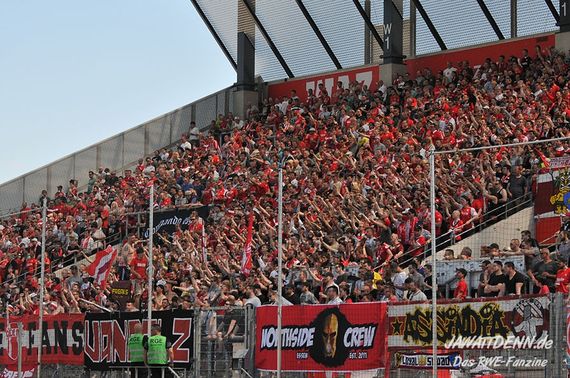 Rot-Weiss Essen vs Rot-Weiß Oberhausen (0-2) (2)