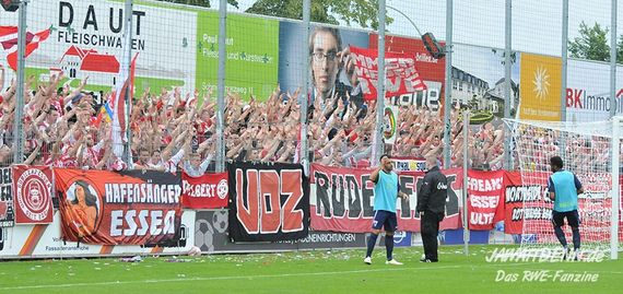 SC Wiedenbrück 2000 vs Rot-Weiss Essen (0-2) (16)