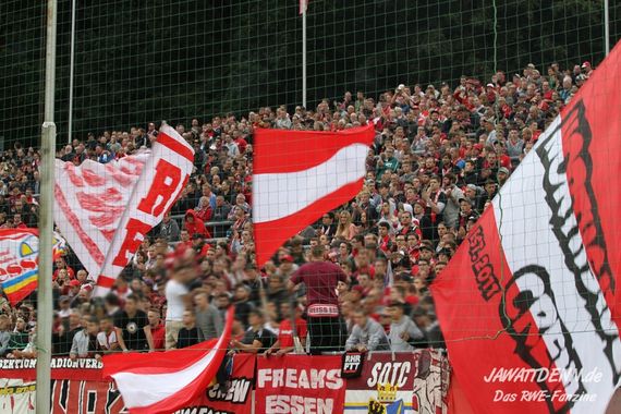 Wuppertaler SV vs Rot-Weiss Essen (0-0) (1)