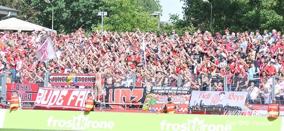 Rot-Weiss Essen vs Wuppertaler SV (1-3) (3)