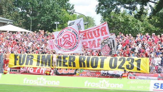 Rot-Weiss Essen vs Wuppertaler SV (1-3) (9)