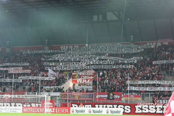 Rot-Weiss Essen vs Viktoria Köln (0-2) (13)