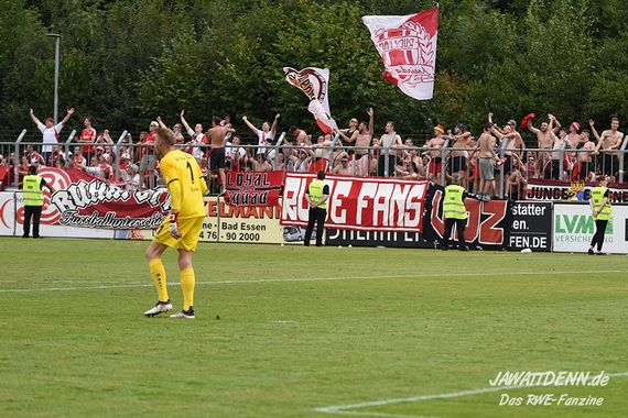 SV Rödinghausen vs Rot-Weiss Essen (2-1) (9)