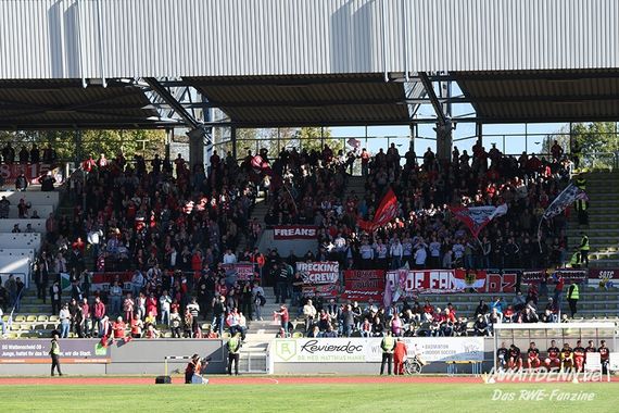 SG Wattenscheid 09 vs Rot-Weiss Essen (0-2) (2)