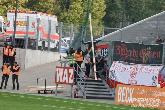 Rot-Weiss Essen vs Rot-Weiß Oberhausen (1-1) (8)