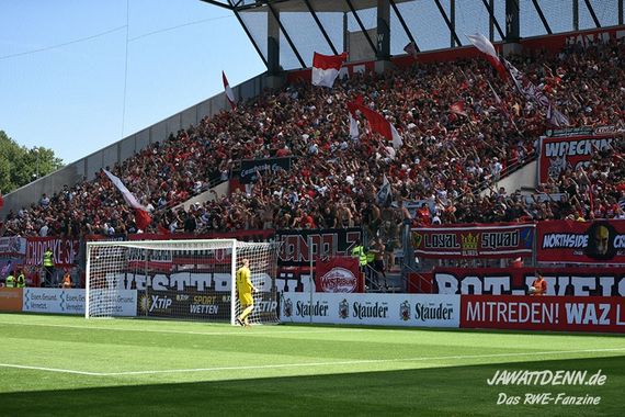 Rot-Weiss Essen vs Wuppertaler SV (5-1) (13)