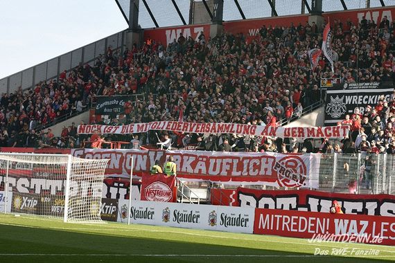 Rot-Weiss Essen vs TV Herkenrath (2-0) (3)