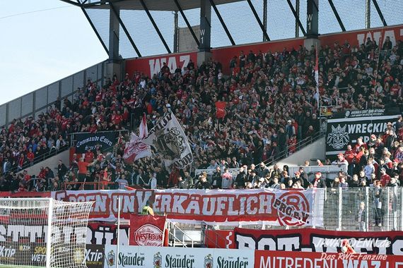Rot-Weiss Essen vs TV Herkenrath (2-0) (6)
