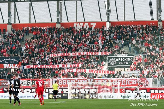 Rot-Weiss Essen vs TV Herkenrath (2-0) (11)