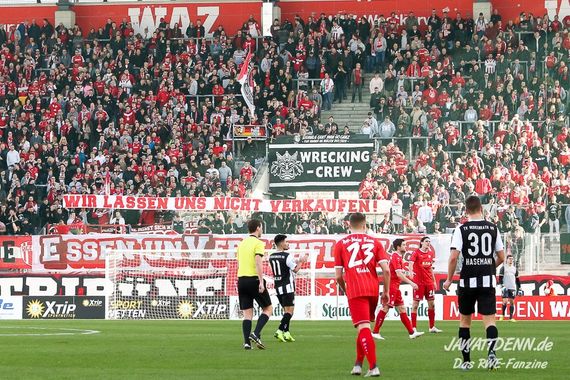 Rot-Weiss Essen vs TV Herkenrath (2-0) (13)