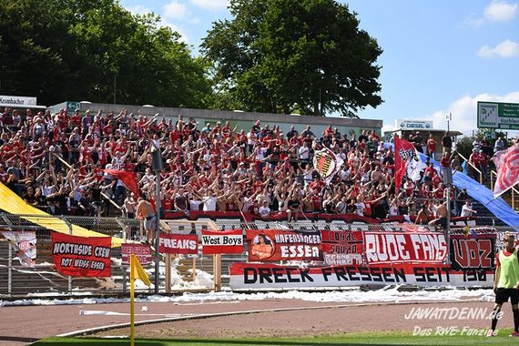 1. FC Kaan-Marienborn vs Rot-Weiss Essen (1-4) (11)