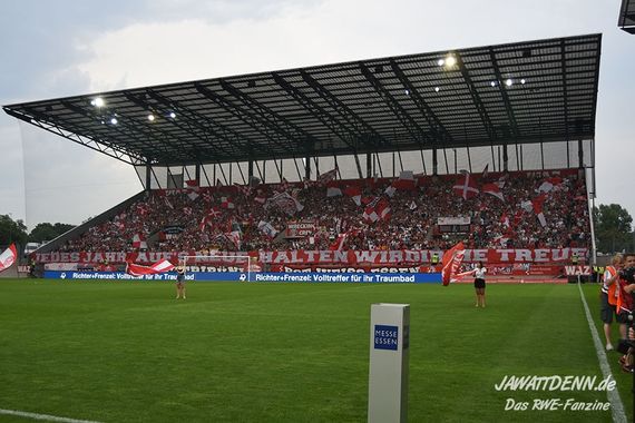 Rot-Weiss Essen vs Borussia Dortmund II (2-1) (18)