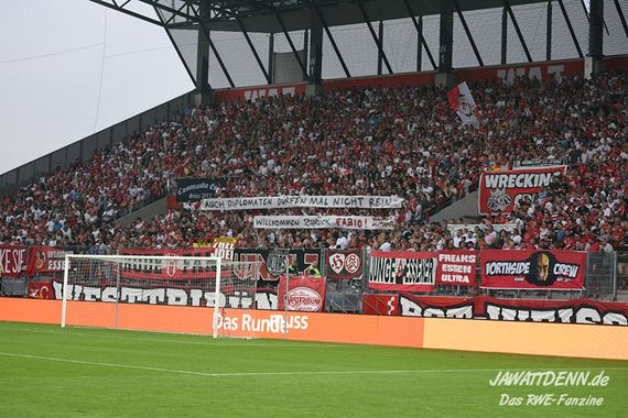 Rot-Weiss Essen vs Borussia Dortmund II (2-1) (23)